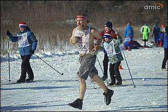 11 февраля 2018 г., Барнаул. Екатерина Смолихина   Солнце, лыжи, Барнаул: более тысячи горожан пришли на "Лыжню России"