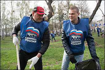 29 апрель 2017 г., Барнаул   Депутаты АКЗС вышли на субботник. Фоторепортаж 