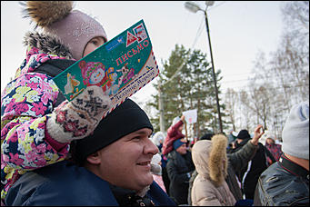 1 декабрь 2016 г., Барнаул © Амител Вячеслав Мельников   Похождения Деда Мороза из Великого Устюга в Барнауле. Фото