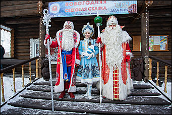 1 декабрь 2016 г., Барнаул © Амител Вячеслав Мельников   Похождения Деда Мороза из Великого Устюга в Барнауле. Фото