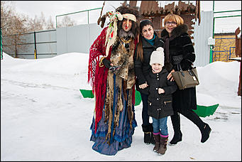 1 декабрь 2016 г., Барнаул © Амител Вячеслав Мельников   Похождения Деда Мороза из Великого Устюга в Барнауле. Фото