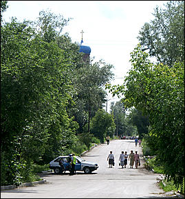 3 - 5 июля 2007 г., Барнаул   В Покровском соборе Барнаула открыт доступ к святым мощам Апостола Луки