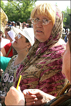 3 - 5 июля 2007 г., Барнаул   В Покровском соборе Барнаула открыт доступ к святым мощам Апостола Луки