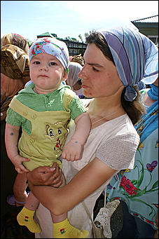 3 - 5 июля 2007 г., Барнаул   В Покровском соборе Барнаула открыт доступ к святым мощам Апостола Луки