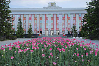 13 май 2020 г., Барнаул   "Это май-чародей". Как цветет Барнаул