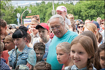 1 июль 2016 г., Барнаул © Амител Вячеслав Мельников   Как открывали первый в Барнауле  McDonald's 