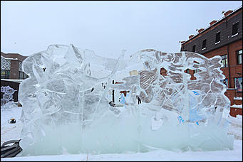 19 декабря 2018 г., Барнаул. Екатерина Смолихина   Новогодняя пешеходная: как на Мало-Тобольской строят снежный городок