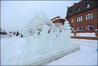 19 декабря 2018 г., Барнаул. Екатерина Смолихина   Новогодняя пешеходная: как на Мало-Тобольской строят снежный городок