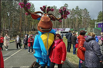 29 апреля 2018 г., Бирюзовая Катунь. Екатерина Смолихина   Праздника цветение: как маральник собрал на Алтае тысячи туристов