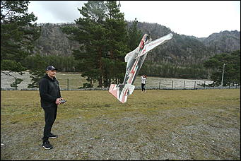 29 апреля 2018 г., Бирюзовая Катунь. Екатерина Смолихина   Праздника цветение: как маральник собрал на Алтае тысячи туристов