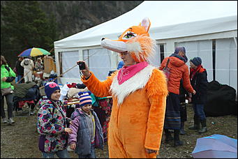 29 апреля 2018 г., Бирюзовая Катунь. Екатерина Смолихина   Праздника цветение: как маральник собрал на Алтае тысячи туристов