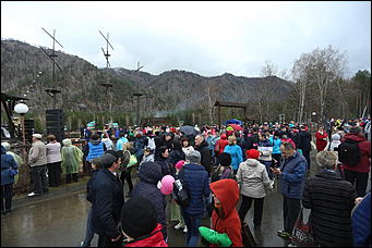 29 апреля 2018 г., Бирюзовая Катунь. Екатерина Смолихина   Праздника цветение: как маральник собрал на Алтае тысячи туристов