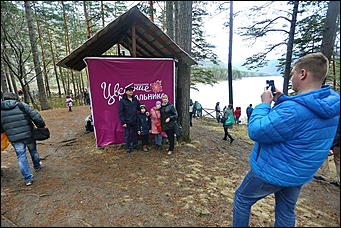 29 апреля 2018 г., Бирюзовая Катунь. Екатерина Смолихина   Праздника цветение: как маральник собрал на Алтае тысячи туристов