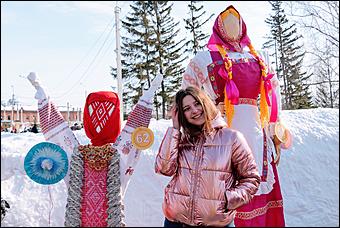1 марта 2020 г., Барнаул. Екатерина Смолихина   Гуляй, народ! Как барнаульцы отпраздновали Масленицу