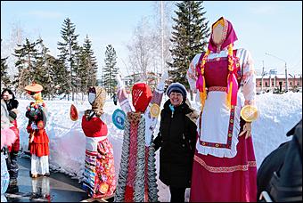1 марта 2020 г., Барнаул. Екатерина Смолихина   Гуляй, народ! Как барнаульцы отпраздновали Масленицу