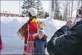 1 марта 2020 г., Барнаул. Екатерина Смолихина   Гуляй, народ! Как барнаульцы отпраздновали Масленицу
