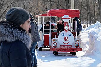 1 марта 2020 г., Барнаул. Екатерина Смолихина   Гуляй, народ! Как барнаульцы отпраздновали Масленицу