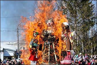 1 марта 2020 г., Барнаул. Екатерина Смолихина   Гуляй, народ! Как барнаульцы отпраздновали Масленицу