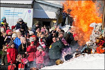 1 марта 2020 г., Барнаул. Екатерина Смолихина   Гуляй, народ! Как барнаульцы отпраздновали Масленицу