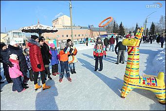 18 февраля 2018 г., Барнаул. Екатерина Смолихина   Блины, хороводы и чучела: как барнаульцы отметили Масленицу