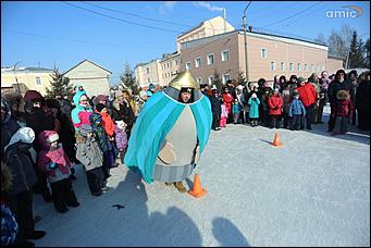 18 февраля 2018 г., Барнаул. Екатерина Смолихина   Блины, хороводы и чучела: как барнаульцы отметили Масленицу