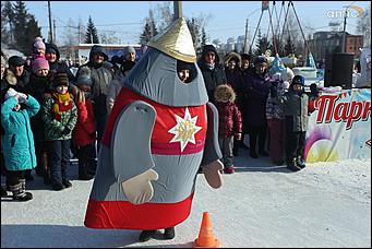 18 февраля 2018 г., Барнаул. Екатерина Смолихина   Блины, хороводы и чучела: как барнаульцы отметили Масленицу