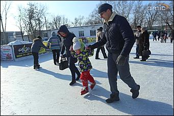 18 февраля 2018 г., Барнаул. Екатерина Смолихина   Блины, хороводы и чучела: как барнаульцы отметили Масленицу