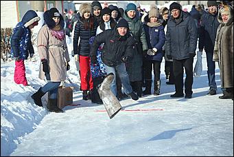 18 февраля 2018 г., Барнаул. Екатерина Смолихина   Блины, хороводы и чучела: как барнаульцы отметили Масленицу