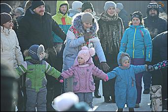 18 февраля 2018 г., Барнаул. Екатерина Смолихина   Блины, хороводы и чучела: как барнаульцы отметили Масленицу