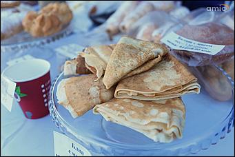 10 марта 2019 г., Барнаул. Екатерина Смолихина   Забег петухов, метание блинов и сжигание чучела: масленичные гулянья в Барнауле