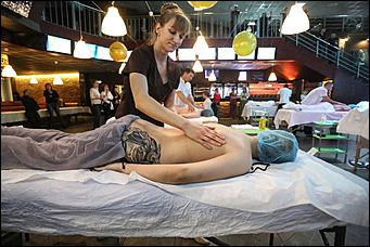 25 октября 2017 г., Барнаул. Екатерина Смолихина   Золотые руки: чемпионат Сибири по массажу прошел в Барнауле