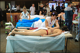 18 октября 2018 г., Барнаул. Екатерина Смолихина   Гладили, мяли, щипали: как в Барнауле состязались лучшие массажисты Сибири