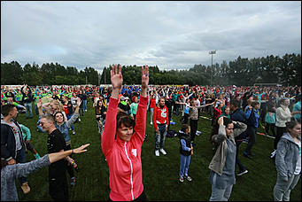 13 августа 2017 г., Барнаул. Екатерина Смолихина   Рекорд России по массовой тренировке установили в Барнауле