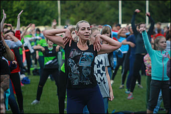 13 августа 2017 г., Барнаул. Екатерина Смолихина   Рекорд России по массовой тренировке установили в Барнауле