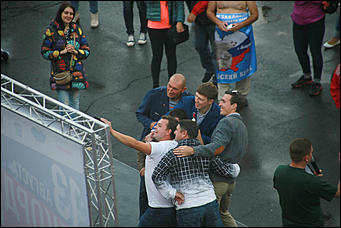 13 августа 2017 г., Барнаул. Екатерина Смолихина   Рекорд России по массовой тренировке установили в Барнауле