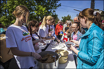 9 мая 2015 г., Барнаул   "Эпоха Победы" от Ретро FM Барнаул
