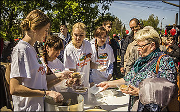 9 мая 2015 г., Барнаул   "Эпоха Победы" от Ретро FM Барнаул