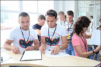 22 июль 2012 г., Барнаул    Автоцентр Реал-Моторс провёл соревнования для владельцев и любителей автомобилей Mazda!