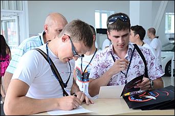 22 июль 2012 г., Барнаул    Автоцентр Реал-Моторс провёл соревнования для владельцев и любителей автомобилей Mazda!