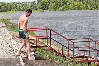 15 июнь 2016 г., Барнаул    Как спасать утопающего: наглядная инструкция в фотографиях