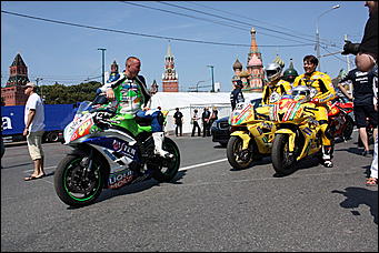 13 июля 2008 г., Москва   Формула 1 погостила в России. Шоу Moscow City Racing (фото Игоря Заботина)