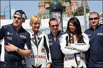 13 июля 2008 г., Москва   Формула 1 погостила в России. Шоу Moscow City Racing (фото Игоря Заботина)