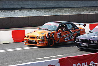 13 июля 2008 г., Москва   Формула 1 погостила в России. Шоу Moscow City Racing (фото Игоря Заботина)