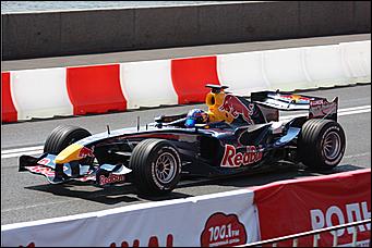 13 июля 2008 г., Москва   Формула 1 погостила в России. Шоу Moscow City Racing (фото Игоря Заботина)