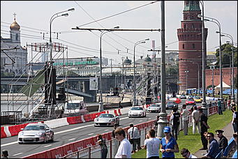 13 июля 2008 г., Москва   Формула 1 погостила в России. Шоу Moscow City Racing (фото Игоря Заботина)