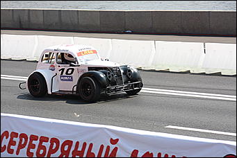 13 июля 2008 г., Москва   Формула 1 погостила в России. Шоу Moscow City Racing (фото Игоря Заботина)