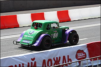 13 июля 2008 г., Москва   Формула 1 погостила в России. Шоу Moscow City Racing (фото Игоря Заботина)