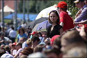 13 июля 2008 г., Москва   Формула 1 погостила в России. Шоу Moscow City Racing (фото Игоря Заботина)