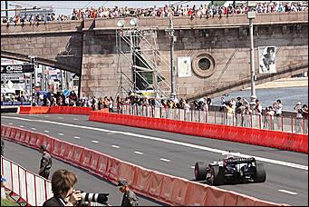 13 июля 2008 г., Москва   Формула 1 погостила в России. Шоу Moscow City Racing (фото Игоря Заботина)