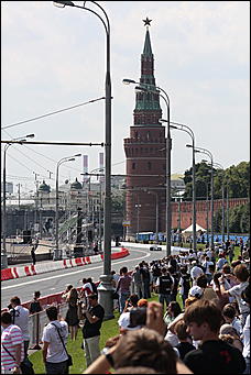 13 июля 2008 г., Москва   Формула 1 погостила в России. Шоу Moscow City Racing (фото Игоря Заботина)